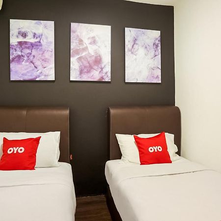 Oyo 90460 Hotel Kl2F Rest & Go Shah Alam Exterior photo