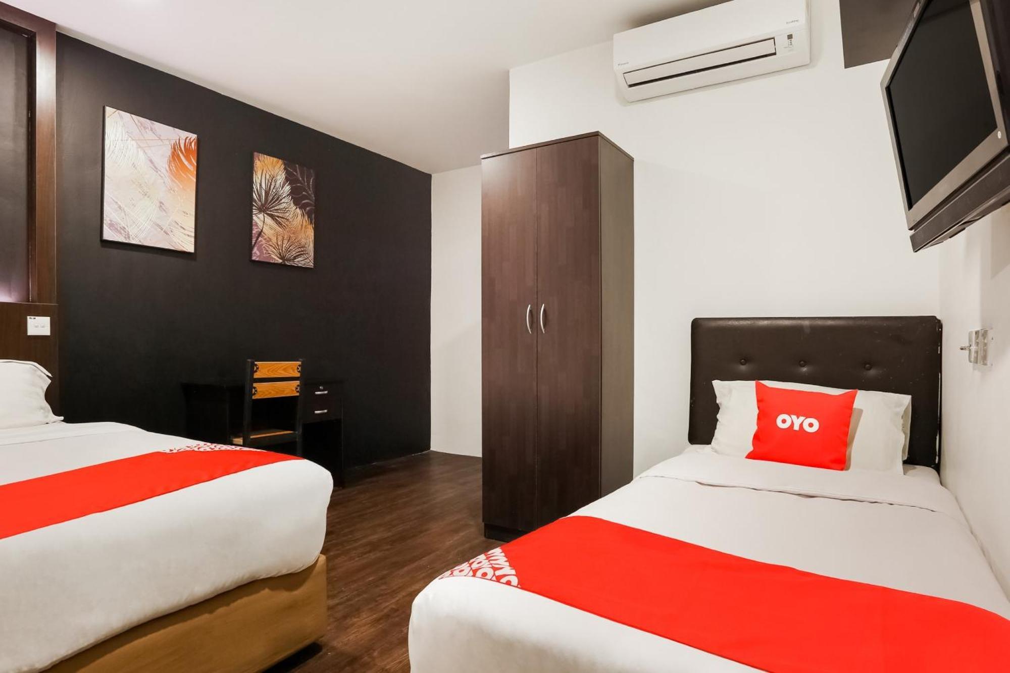 Oyo 90460 Hotel Kl2F Rest & Go Shah Alam Exterior photo