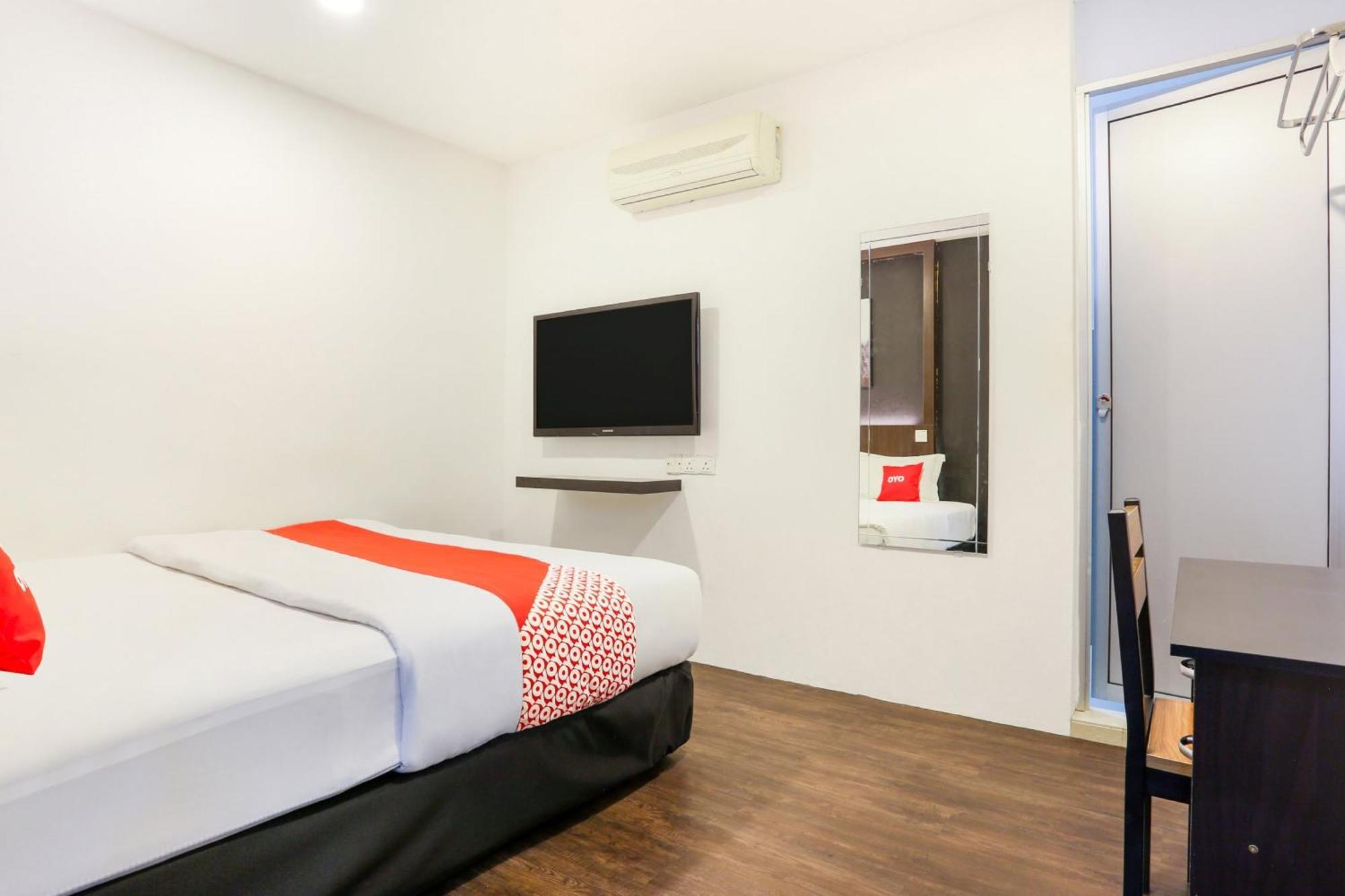 Oyo 90460 Hotel Kl2F Rest & Go Shah Alam Exterior photo